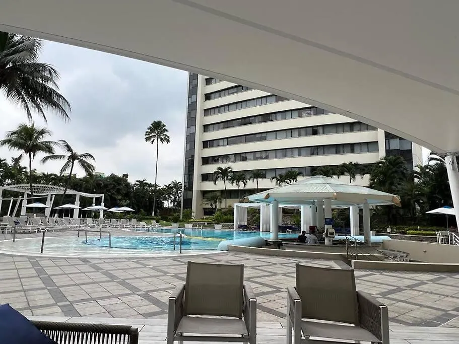 جواياكيل Suite De Lujo Hilton Colon
